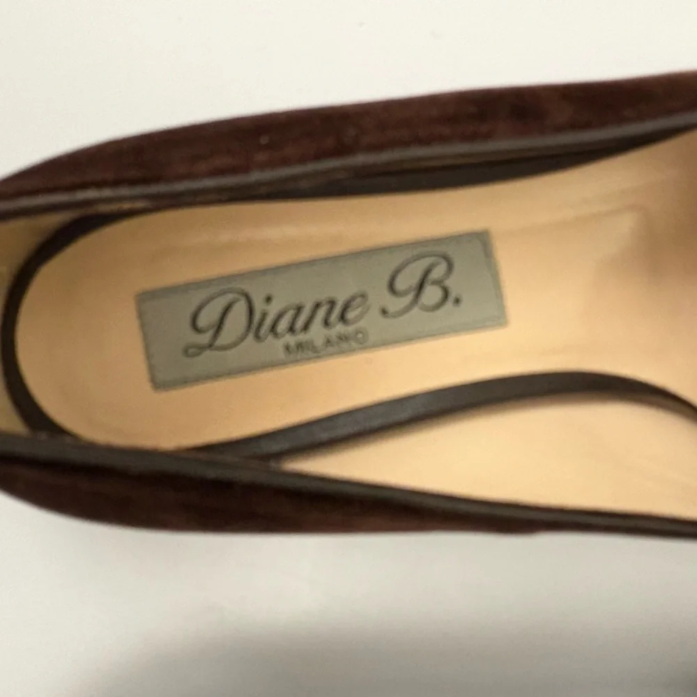 Diane B || Velvet Monkstrap Flats Point‎ Brown